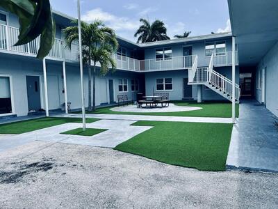 930 N 14 Court, Hollywood, FL 33020