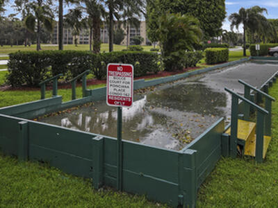 3755 Via Poinciana, Lake Worth, FL 33467