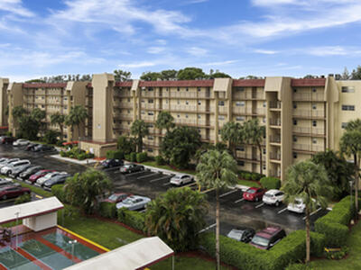 3755 Via Poinciana, Lake Worth, FL 33467