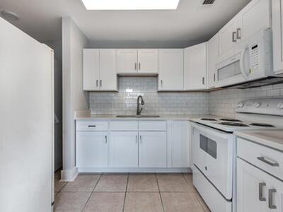 801 NE 3rd Street, Boynton Beach, FL 33435