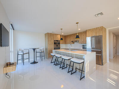 117 Lake Avenue, Lake Worth, FL 33460