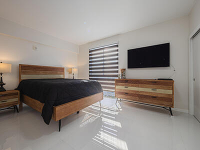 117 Lake Avenue, Lake Worth, FL 33460