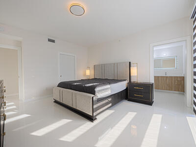 117 Lake Avenue, Lake Worth, FL 33460