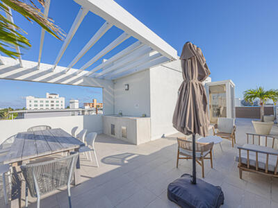 117 Lake Avenue, Lake Worth, FL 33460