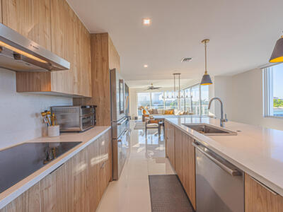 117 Lake Avenue, Lake Worth, FL 33460