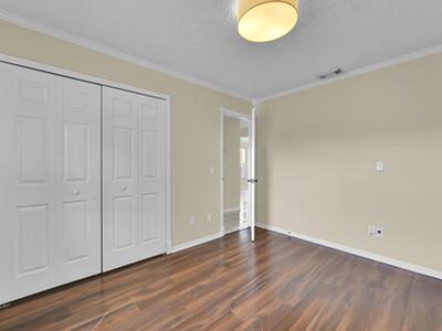 462 NW Sherbrooke Avenue, Port Saint Lucie, FL 34983