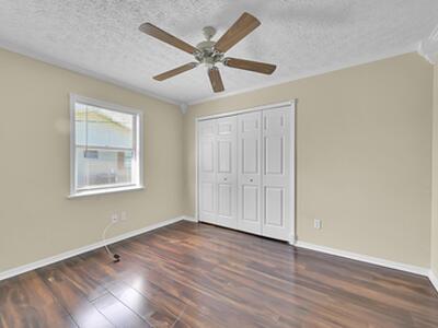 462 NW Sherbrooke Avenue, Port Saint Lucie, FL 34983