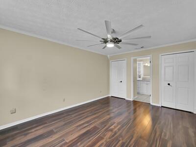 462 NW Sherbrooke Avenue, Port Saint Lucie, FL 34983