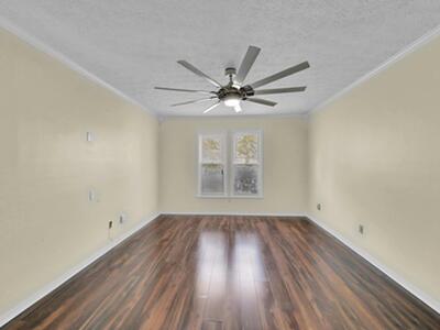 462 NW Sherbrooke Avenue, Port Saint Lucie, FL 34983