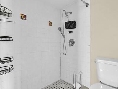 462 NW Sherbrooke Avenue, Port Saint Lucie, FL 34983