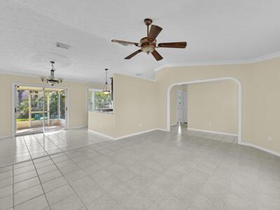 462 NW Sherbrooke Avenue, Port Saint Lucie, FL 34983