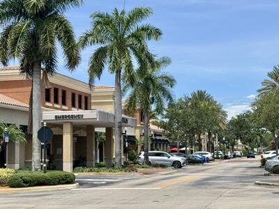 4907 Midtown Lane, Palm Beach Gardens, FL 33418