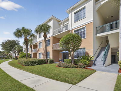 6204 Myrtlewood Circle W, Palm Beach Gardens, FL 33418