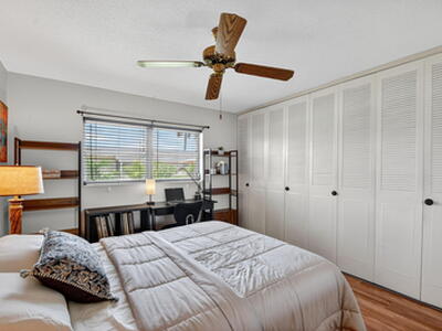 2673 Barkley Drive E, West Palm Beach, FL 33415