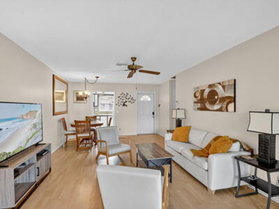 2673 Barkley Drive E, West Palm Beach, FL 33415