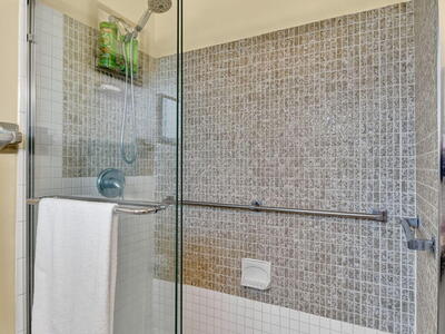 2673 Barkley Drive E, West Palm Beach, FL 33415