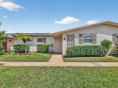 2673 Barkley Drive E, West Palm Beach, FL 33415