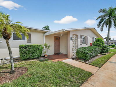 2673 Barkley Drive E, West Palm Beach, FL 33415