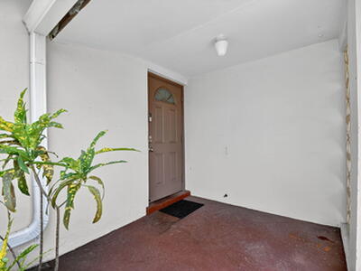 2673 Barkley Drive E, West Palm Beach, FL 33415