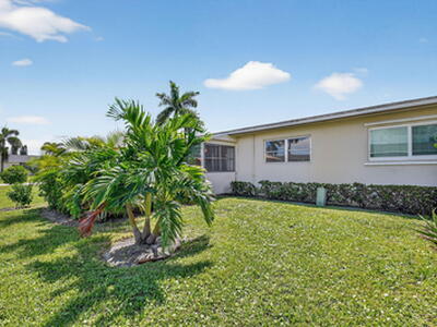 2673 Barkley Drive E, West Palm Beach, FL 33415