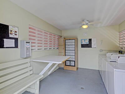 2673 Barkley Drive E, West Palm Beach, FL 33415