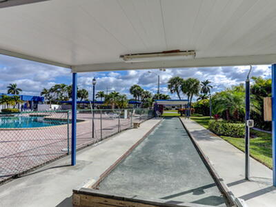 2673 Barkley Drive E, West Palm Beach, FL 33415