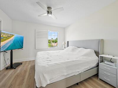 8320 Heritage Club Drive, West Palm Beach, FL 33412