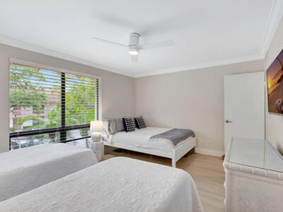 438 S Brackenwood Lane S, Palm Beach Gardens, FL 33418