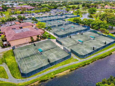 438 S Brackenwood Lane S, Palm Beach Gardens, FL 33418