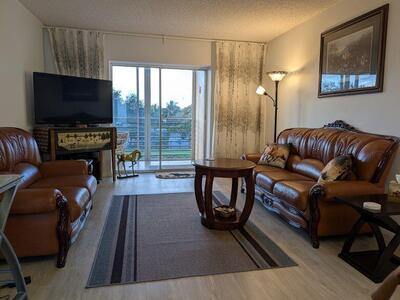 2812 S Garden Drive S