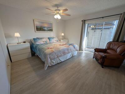 2812 S Garden Drive S, Lake Worth, FL 33461