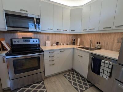 2812 S Garden Drive S, Lake Worth, FL 33461