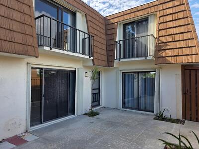 3900 County Line Road, Tequesta, FL 33469