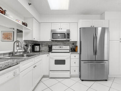 7310 Ashford Place, Delray Beach, FL 33446