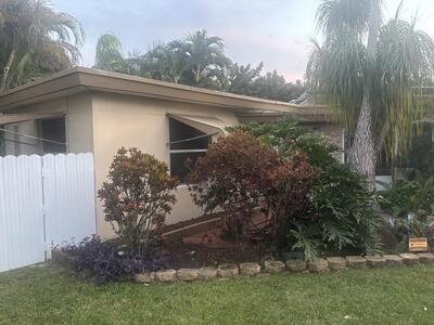 2424 Grant Street, Hollywood, FL 33020