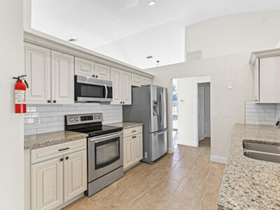 2141 SW Bayshore Boulevard, Port Saint Lucie, FL 34984