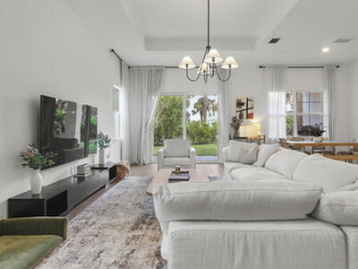 10369 Northbrook Circle, Palm Beach Gardens, FL 33412