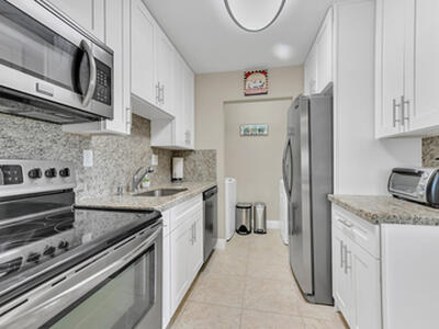 15465 Lakes Of Delray Boulevard, Delray Beach, FL 33484