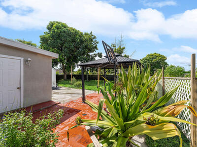 480 SW Lakehurst Drive, Port Saint Lucie, FL 34983