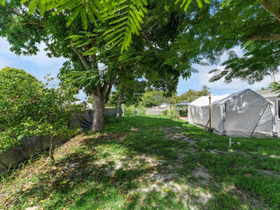 480 SW Lakehurst Drive, Port Saint Lucie, FL 34983