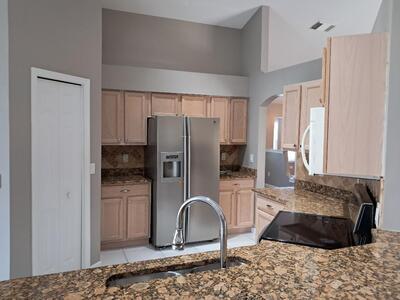 242 SW Amesbury Avenue, Port Saint Lucie, FL 34953