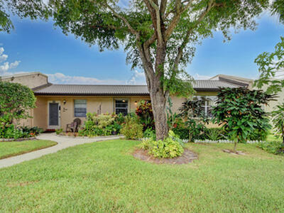 219 Lake Meryl Drive, West Palm Beach, FL 33411