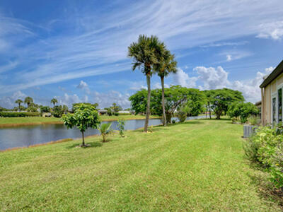219 Lake Meryl Drive, West Palm Beach, FL 33411