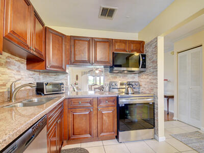 219 Lake Meryl Drive, West Palm Beach, FL 33411