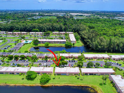 219 Lake Meryl Drive, West Palm Beach, FL 33411