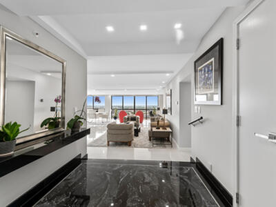 1900 Consulate Place