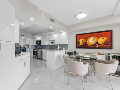 1900 Consulate Place, West Palm Beach, FL 33401