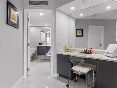 1900 Consulate Place, West Palm Beach, FL 33401