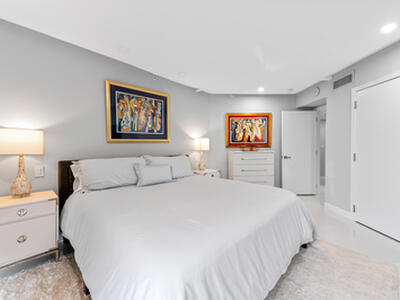 1900 Consulate Place, West Palm Beach, FL 33401