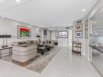 1900 Consulate Place, West Palm Beach, FL 33401